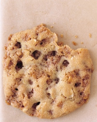 Peanut toffee chip bars
