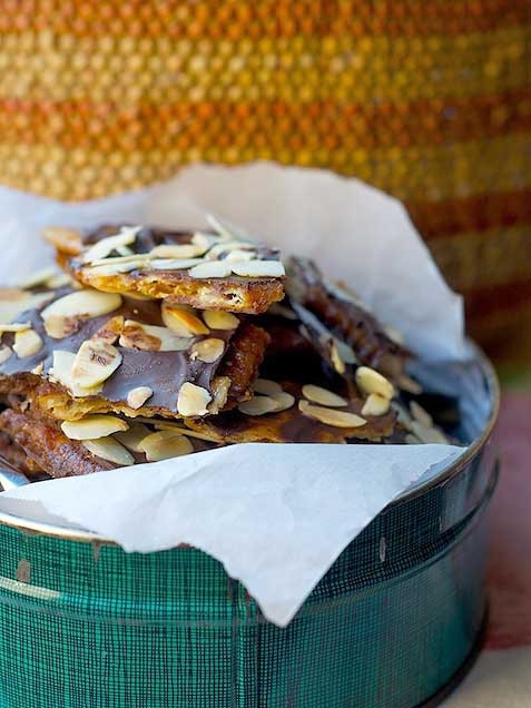 Soda cracker toffee