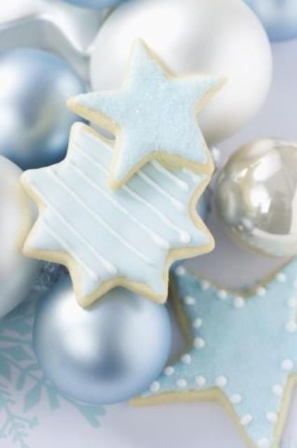 Pastel star cookies and baubles