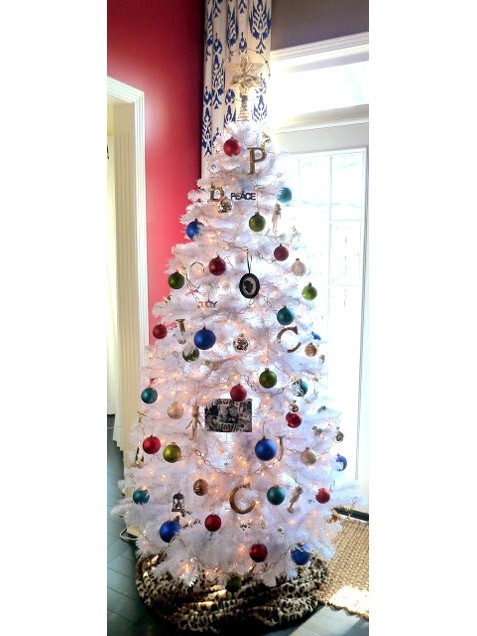 Cozy chic christmas tree