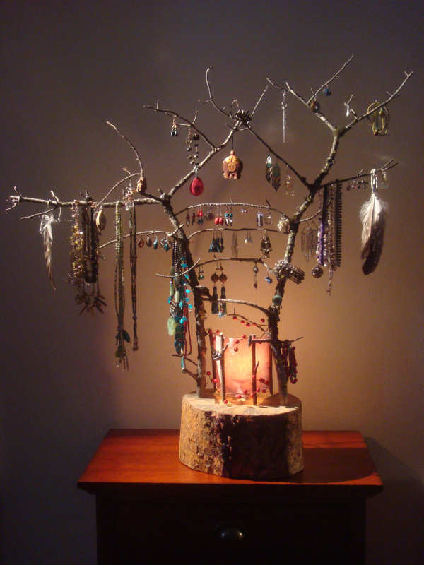 Rustic jewelry stand