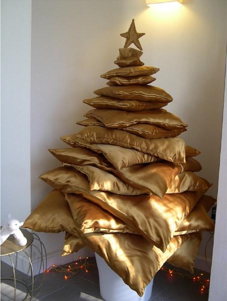 Christmas Tree of Pillows Christmas Tree of Pillows