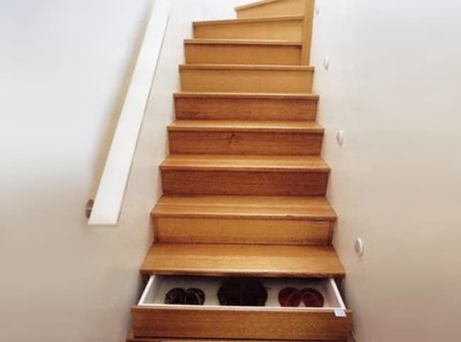 Drawers under the stairway Drawers under the stairway