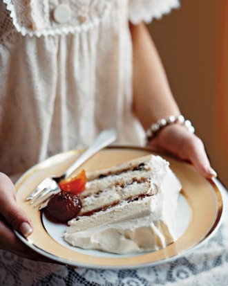 White cake with mincemeat filling White cake with mincemeat filling
