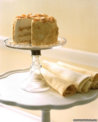 Almond crunch ice cream cake