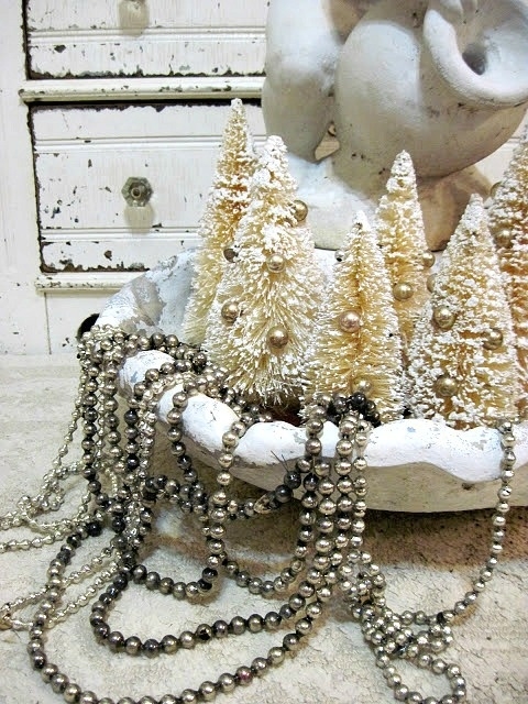 Silver beads and golden trees Silver beads and golden trees