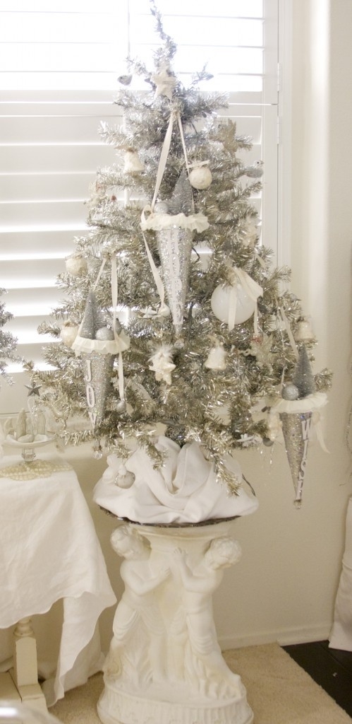 Glitter cone ornaments Glitter cone ornaments