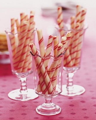 Candy stripe cookie sticks