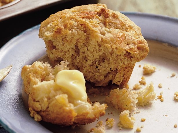 Apple cheddar muffins