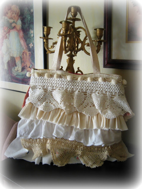 Cute ruffle bag