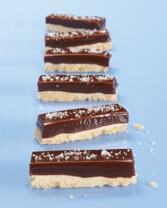 Chocolate caramel cookie bars