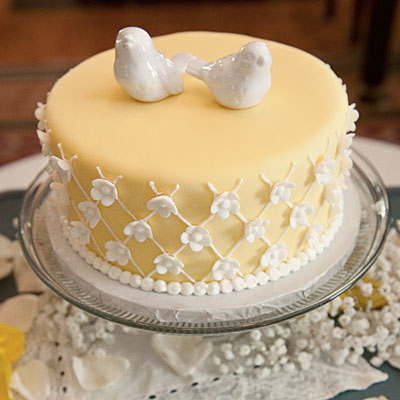 Lovebird wedding cake