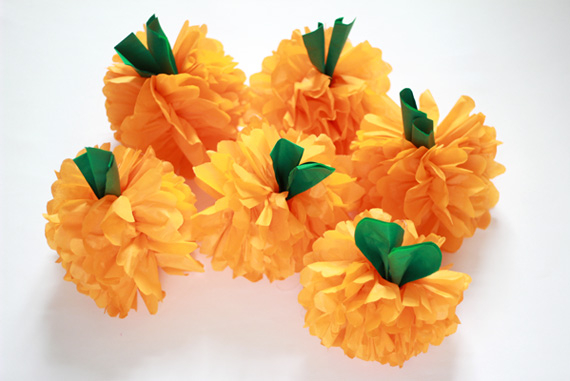 Pumpkin pompoms Pumpkin pompoms