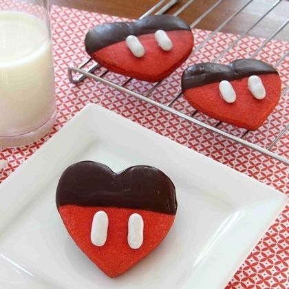Mickeys chocolate dipped valentine cookies Mickeys chocolate dipped valentine cookies