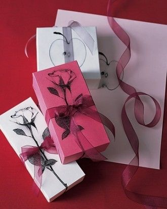 Romantic wrapping paper Romantic wrapping paper