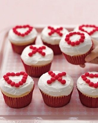 Xs and Os cupcakes Xs and Os cupcakes