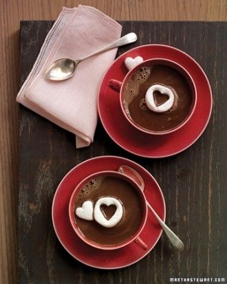Hot chocolate with marshmallow hearts Hot chocolate with marshmallow hearts