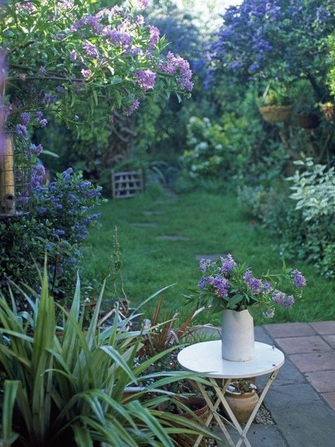Vintage table garden