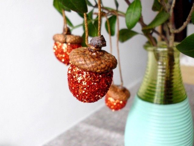 Glitter acorn ornaments Glitter acorn ornaments