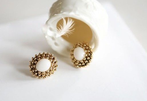 Vintage Oval Rhinestone Exquisite Stud Earrings