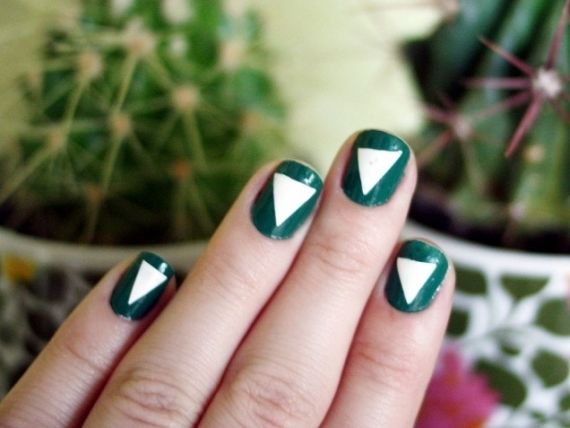 White triangles nails