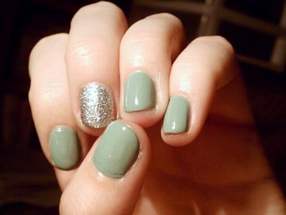 Pale glitter nails Pale glitter nails
