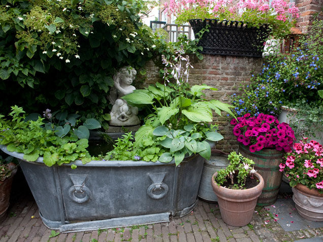 Planting containers Planting containers