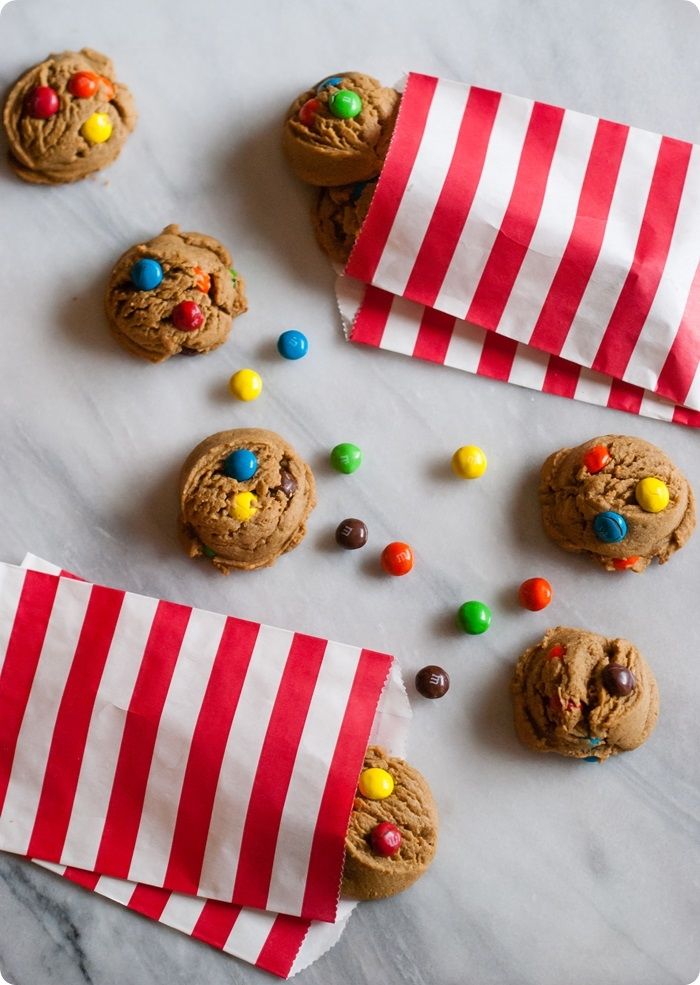Peanut butter M&M cookies Peanut butter M&M cookies