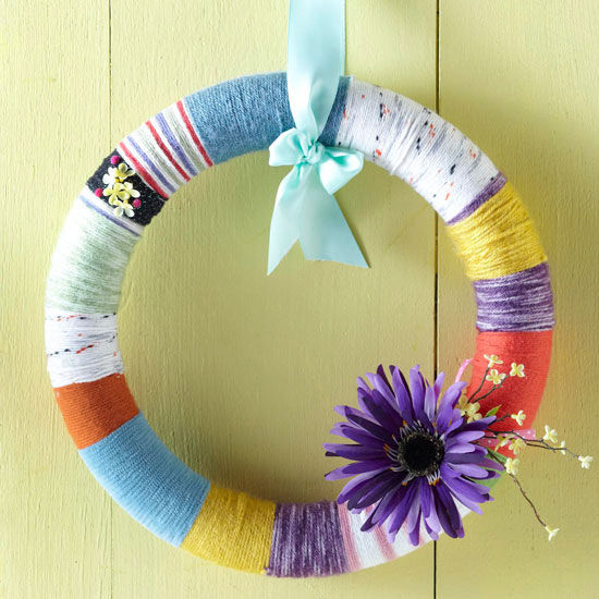 Easy yarn wrapped wreath