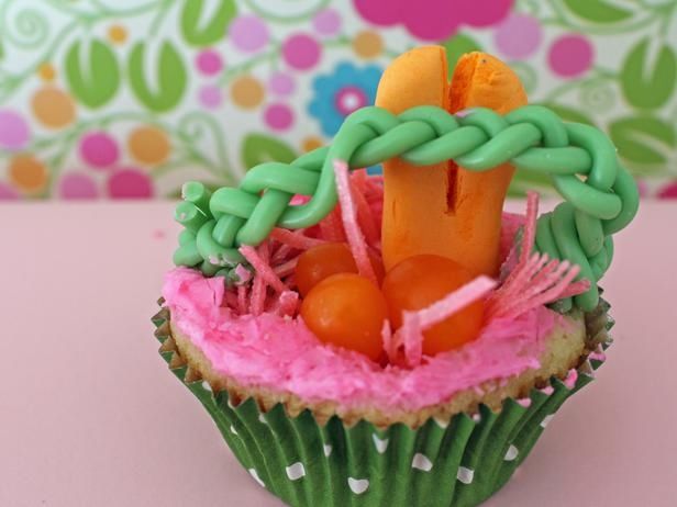 Edible easter basket cupcake