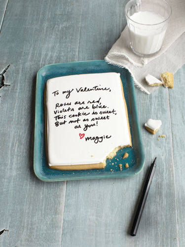 Romantic love note cake