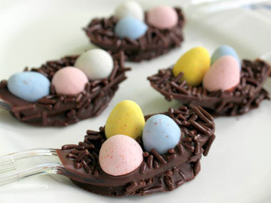 Chocolate easter egg nests Chocolate easter egg nests