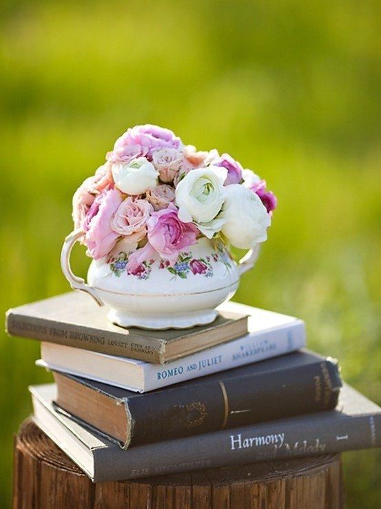Tea Roses and Vintage Books Tea Roses and Vintage Books
