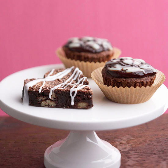 Black and white valentine cupcake treats Black and white valentine cupcake treats