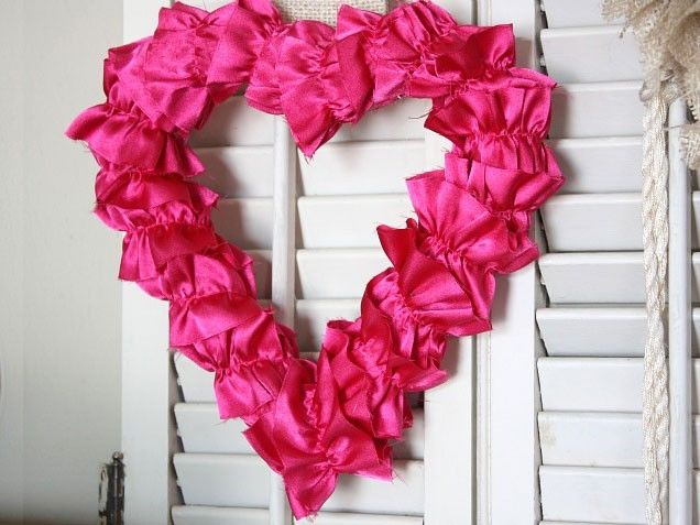 Ruffled heart wreath