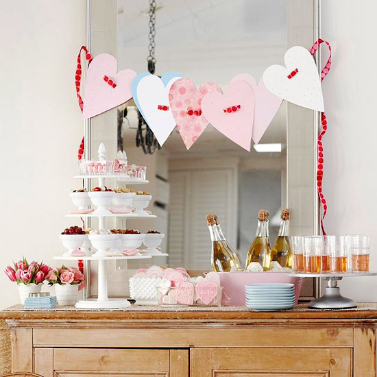 Paper heart garland Paper heart garland