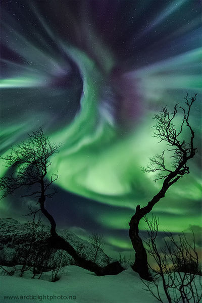 Northern lights swirl Northern lights swirl