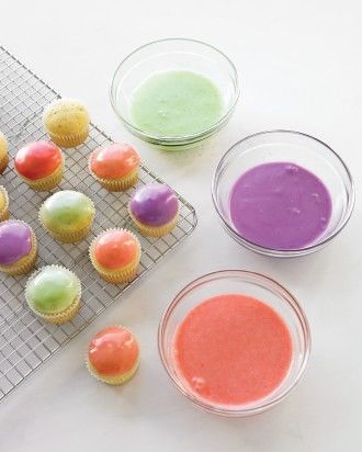Pastel cupcake icings