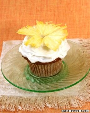 Hummingbird cupcakes Hummingbird cupcakes