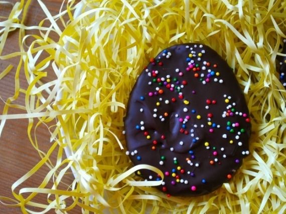 No bake Peanut butter and chocolate easter eggs No bake Peanut butter and chocolate easter eggs