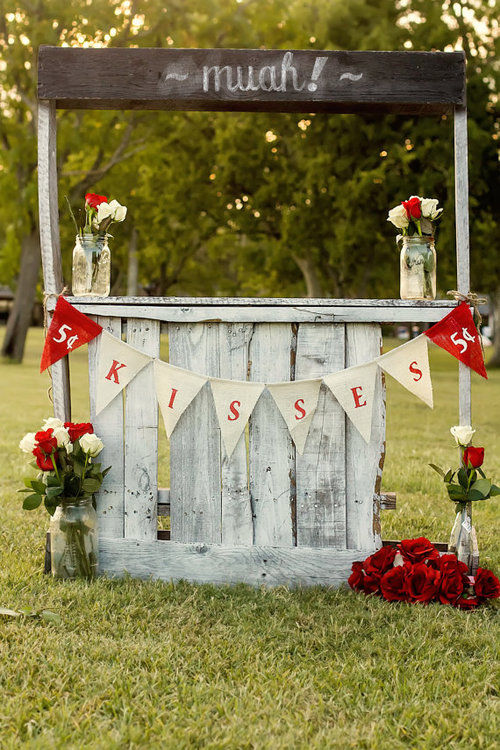 Kissing booth