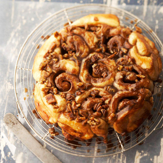 Creamy caramel pecan rolls