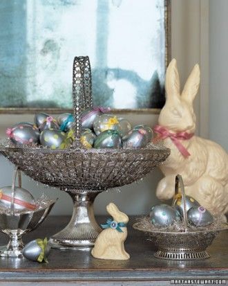 Metallic polka dotted eggs