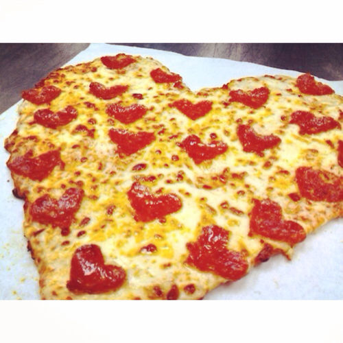 Heart pizza