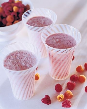Kefir with berries