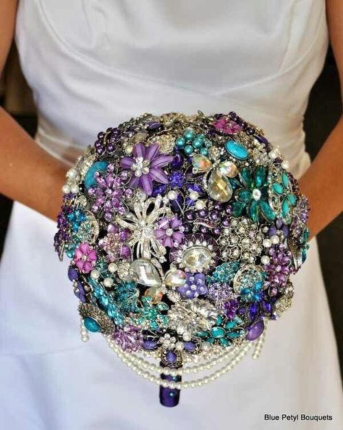 Blingy bridal bouquet