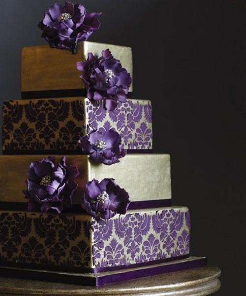 Purple damask cake 