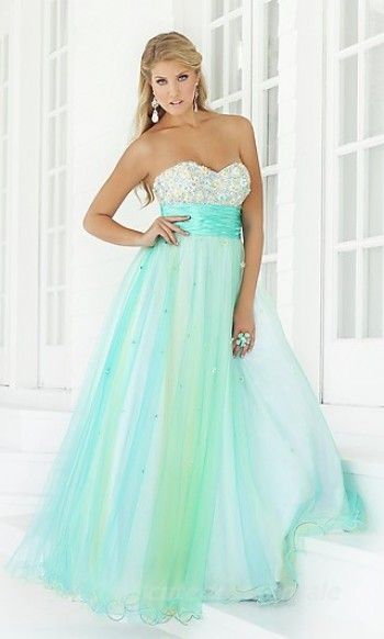 Long flowing turquoise dress Long flowing turquoise dress