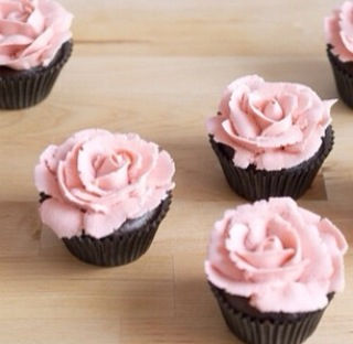 Pink rose cupcakes