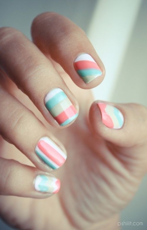 Pastel striped nails